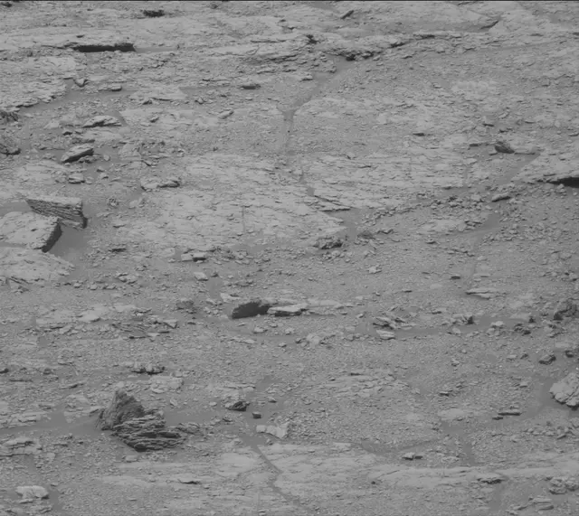 Sol 2945: Mast Camera (Mastcam)