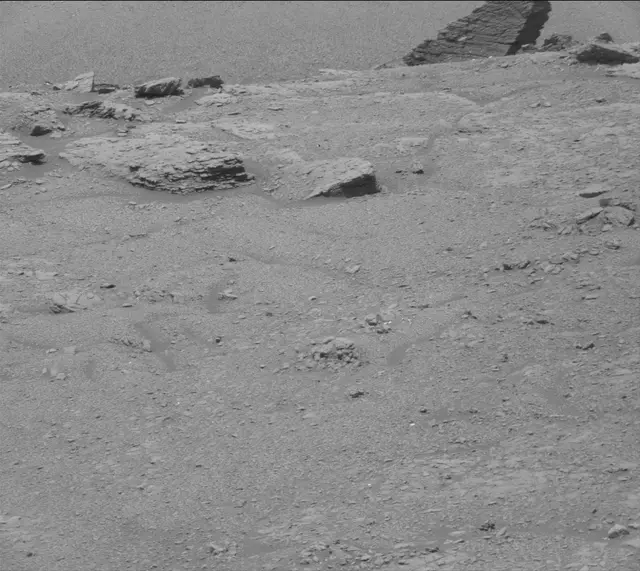 Sol 2945: Mast Camera (Mastcam)
