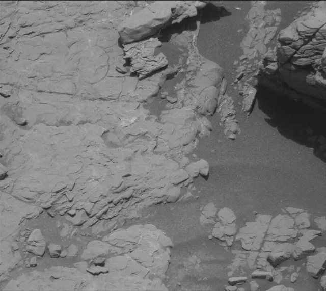 Sol 2945: Mast Camera (Mastcam)