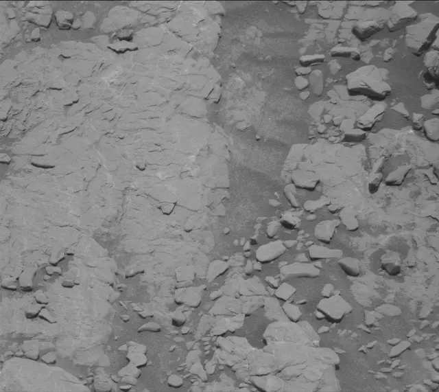 Sol 2945: Mast Camera (Mastcam)