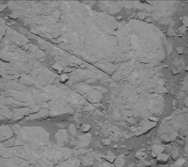 Sol 2945: Mast Camera (Mastcam)