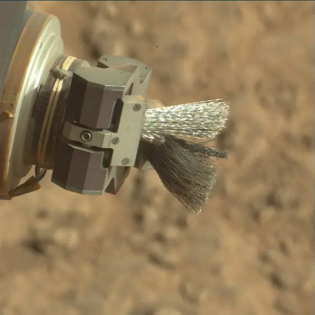 Sol 2945: Mast Camera (Mastcam)