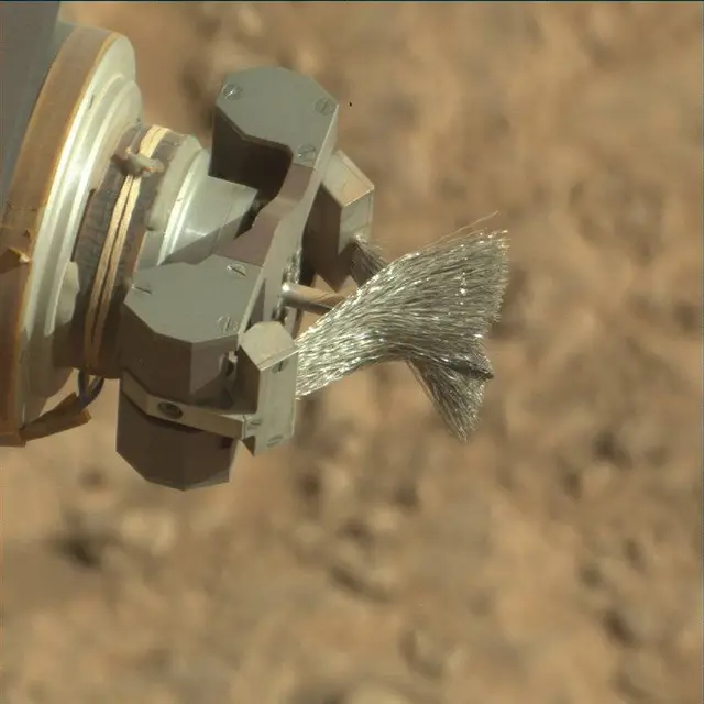 Sol 2945: Mast Camera (Mastcam)