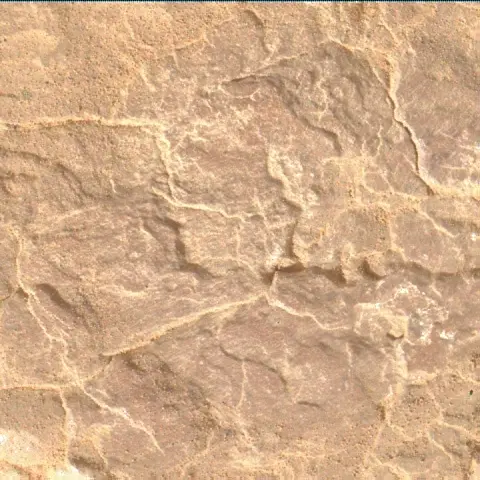 Sol 2945: Mars Hand Lens Imager (MAHLI)