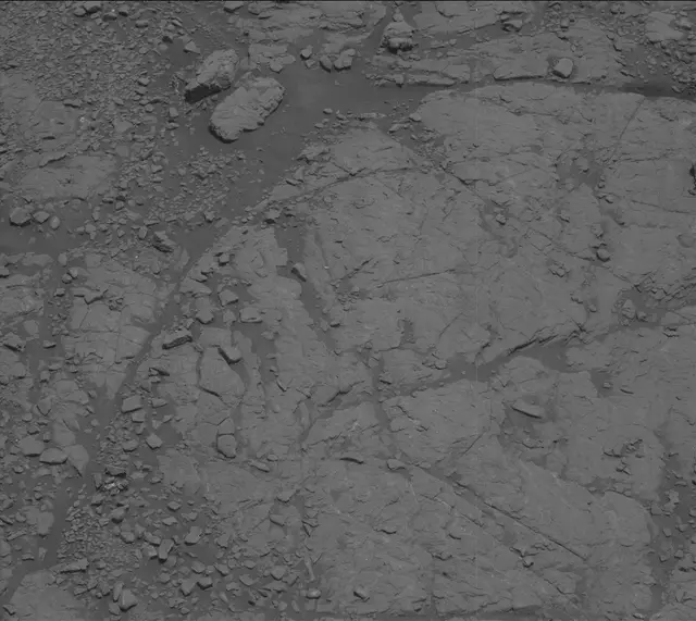 Sol 2946: Mast Camera (Mastcam)