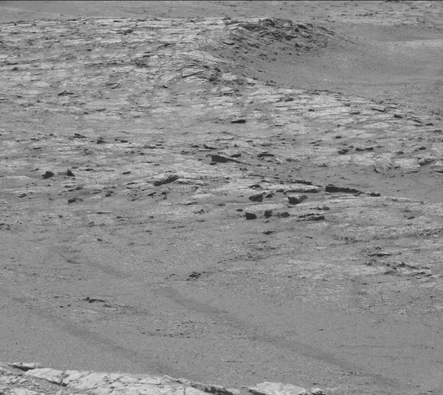 Sol 2946: Mast Camera (Mastcam)