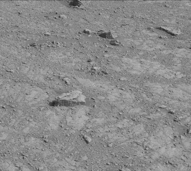 Sol 2946: Mast Camera (Mastcam)
