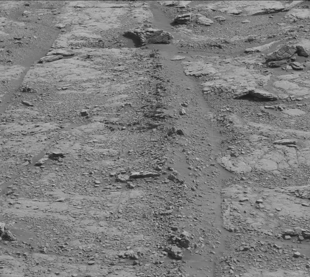 Sol 2946: Mast Camera (Mastcam)