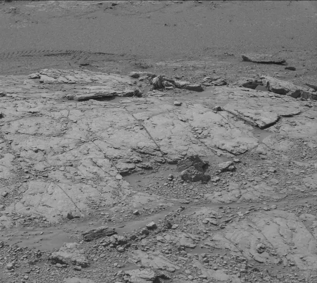 Sol 2946: Mast Camera (Mastcam)