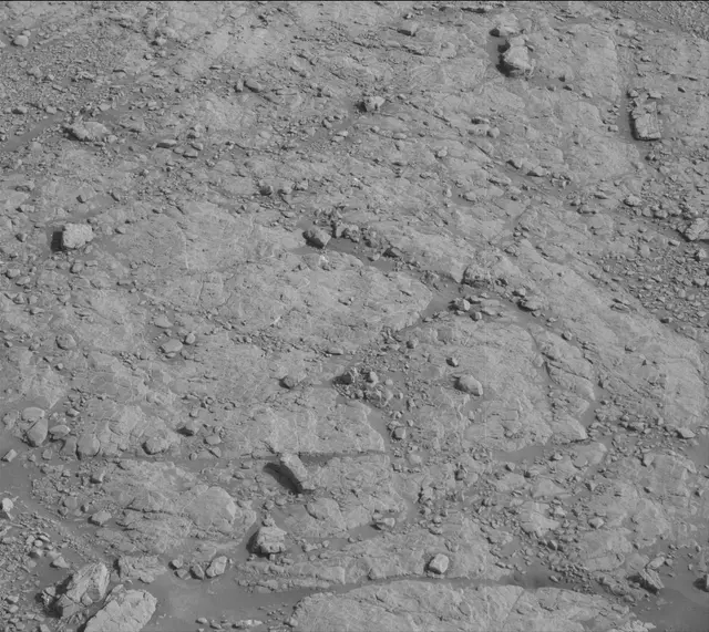 Sol 2946: Mast Camera (Mastcam)