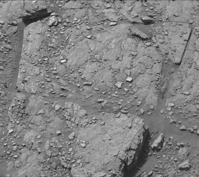 Sol 2946: Mast Camera (Mastcam)