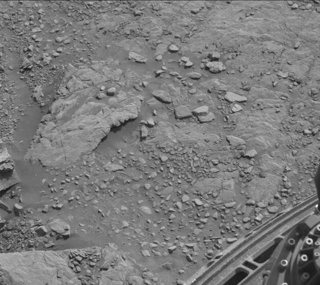 Sol 2946: Mast Camera (Mastcam)