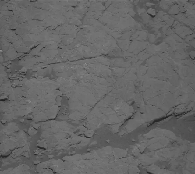 Sol 2946: Mast Camera (Mastcam)