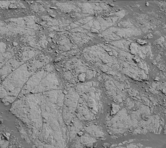 Sol 2947: Mast Camera (Mastcam)