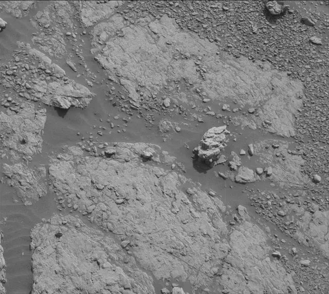 Sol 2947: Mast Camera (Mastcam)