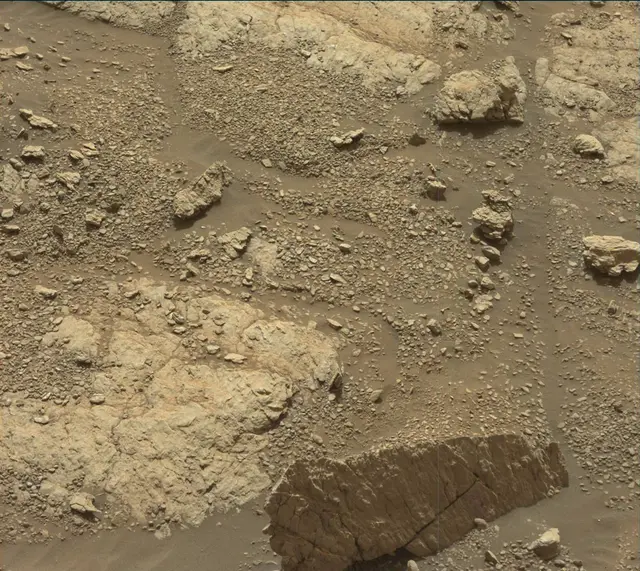 Sol 2947: Mast Camera (Mastcam)
