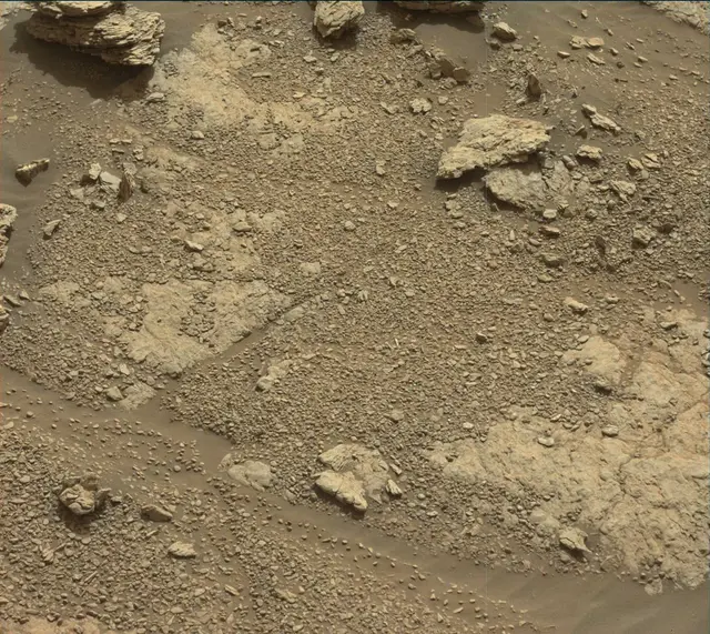 Sol 2947: Mast Camera (Mastcam)