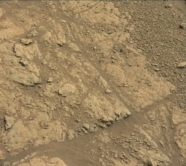 Sol 2947: Mast Camera (Mastcam)