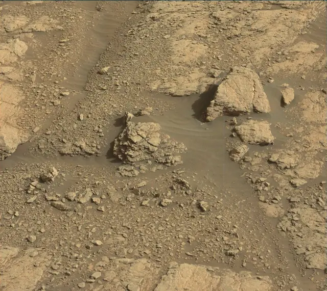 Sol 2947: Mast Camera (Mastcam)