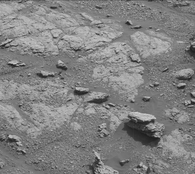 Sol 2947: Mast Camera (Mastcam)