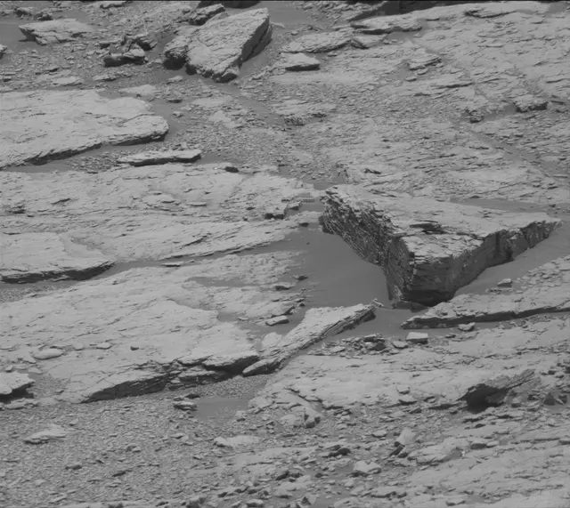 Sol 2947: Mast Camera (Mastcam)
