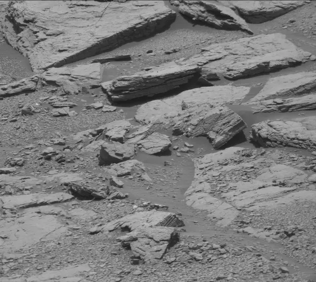 Sol 2947: Mast Camera (Mastcam)