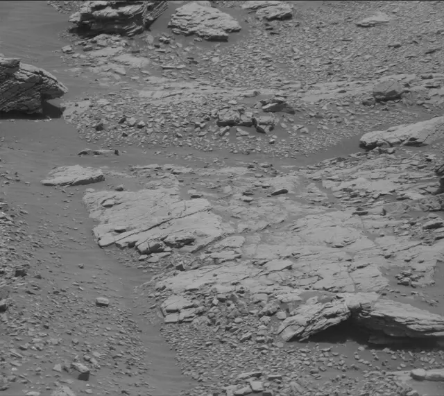 Sol 2947: Mast Camera (Mastcam)