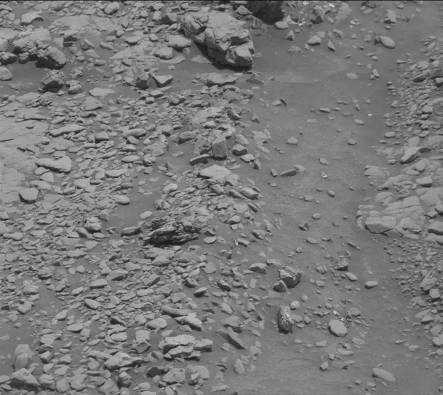 Sol 2947: Mast Camera (Mastcam)