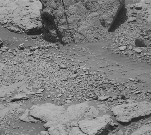 Sol 2947: Mast Camera (Mastcam)