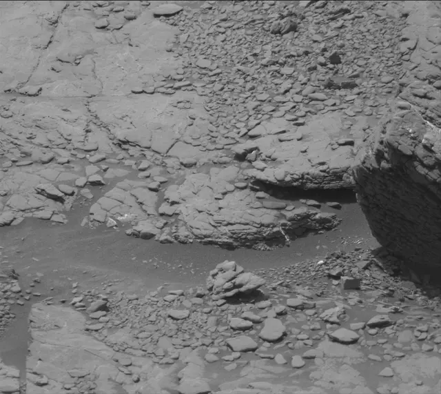 Sol 2947: Mast Camera (Mastcam)