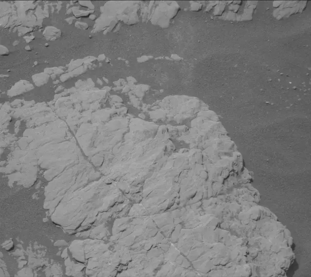 Sol 2949: Mast Camera (Mastcam)