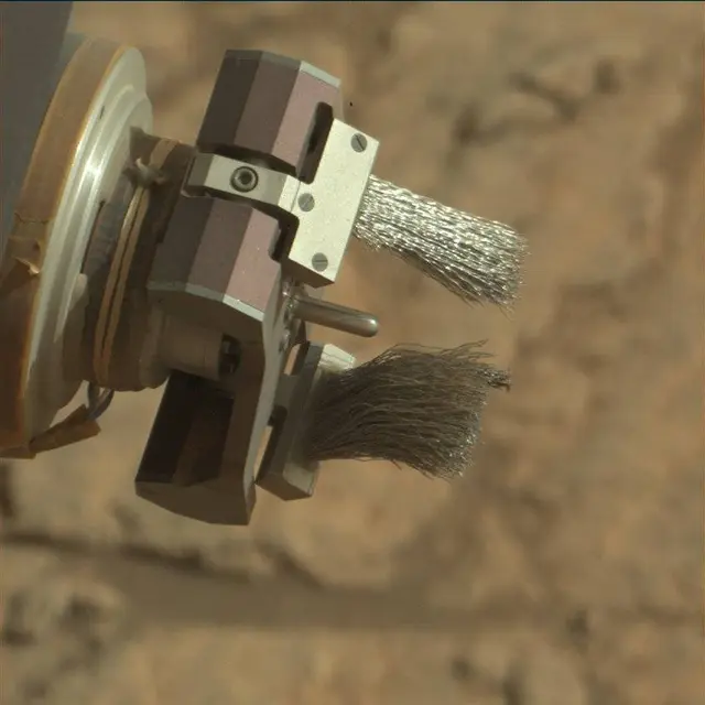 Sol 2949: Mast Camera (Mastcam)