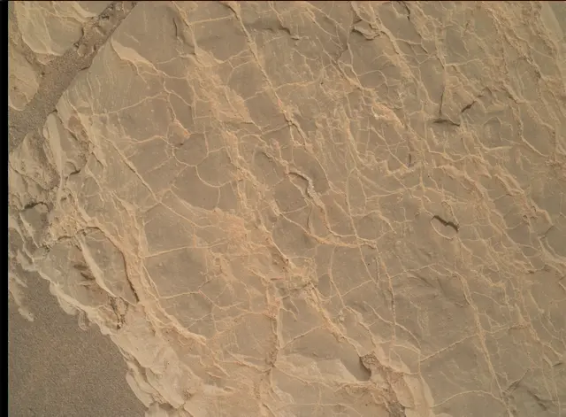 Sol 2949: Mars Hand Lens Imager (MAHLI)