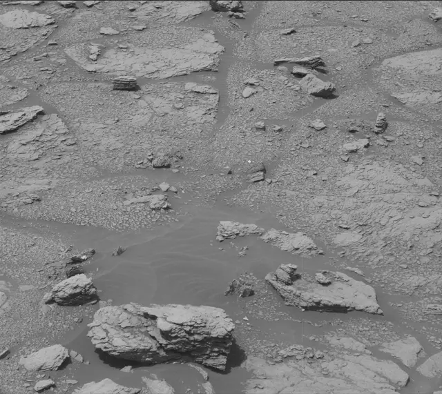 Sol 2950: Mast Camera (Mastcam)