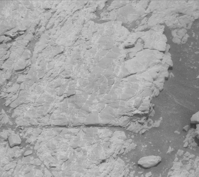 Sol 2950: Mast Camera (Mastcam)