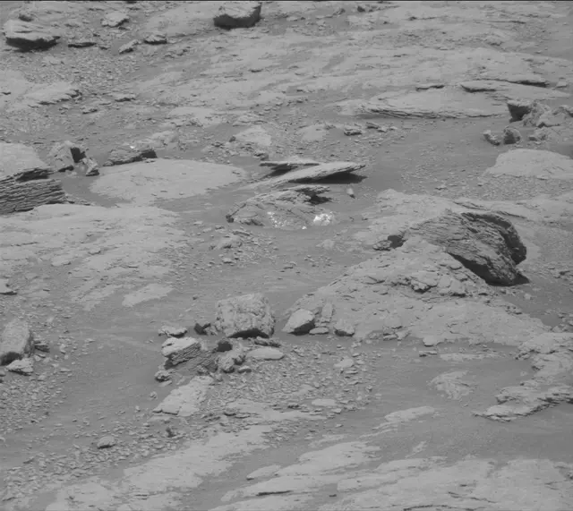 Sol 2950: Mast Camera (Mastcam)