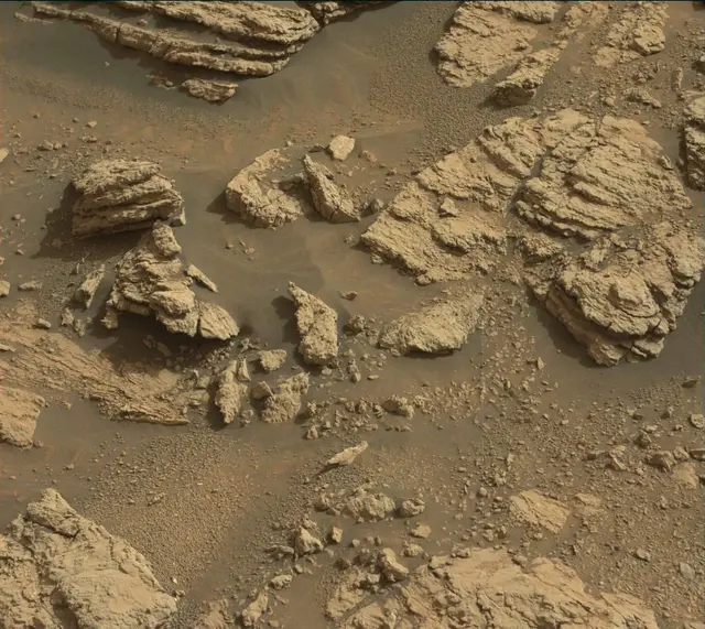 Sol 2951: Mast Camera (Mastcam)