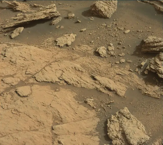 Sol 2951: Mast Camera (Mastcam)