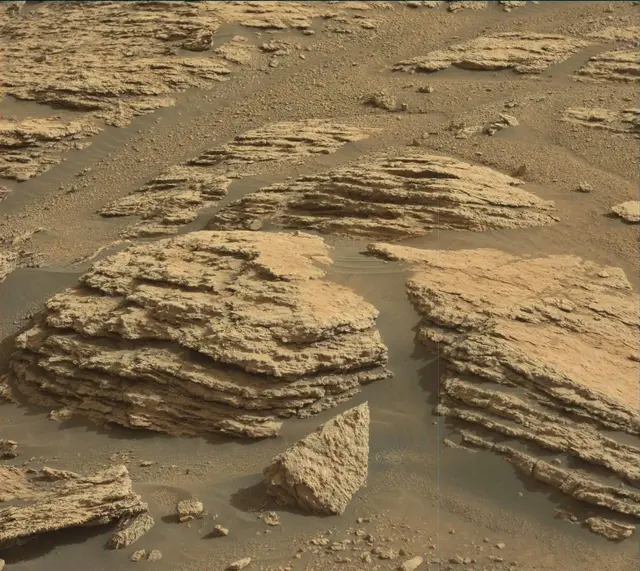 Sol 2951: Mast Camera (Mastcam)