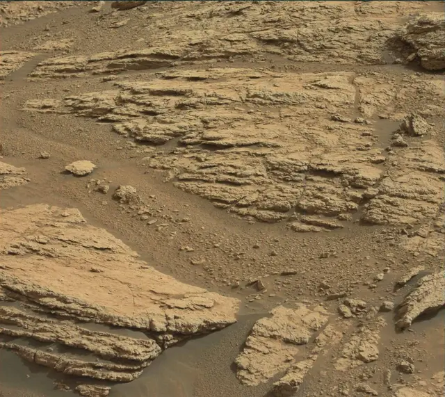 Sol 2951: Mast Camera (Mastcam)