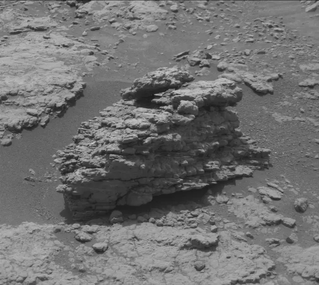 Sol 2958: Mast Camera (Mastcam)