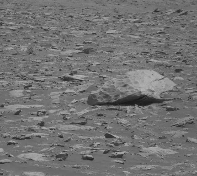 Sol 2967: Mast Camera (Mastcam)