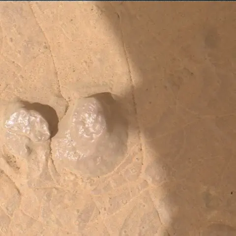 Sol 2974: Mars Hand Lens Imager (MAHLI)