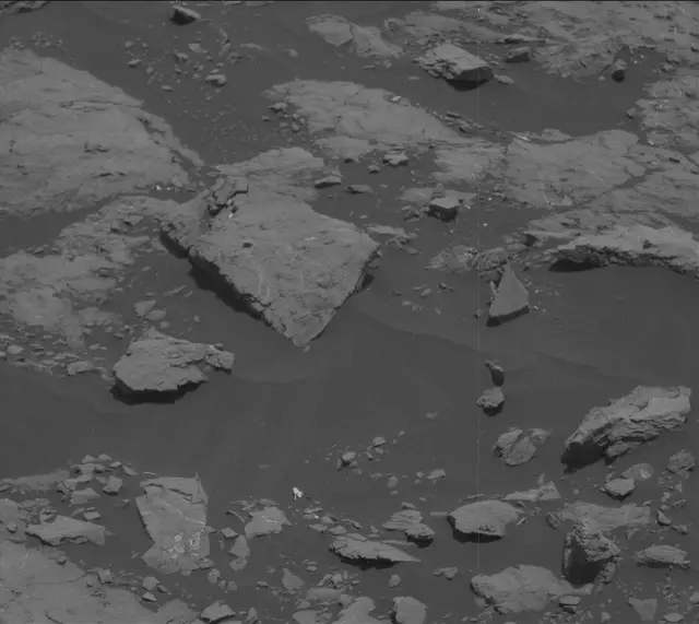 Sol 2975: Mast Camera (Mastcam)