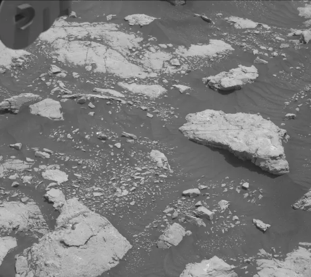 Sol 2975: Mast Camera (Mastcam)