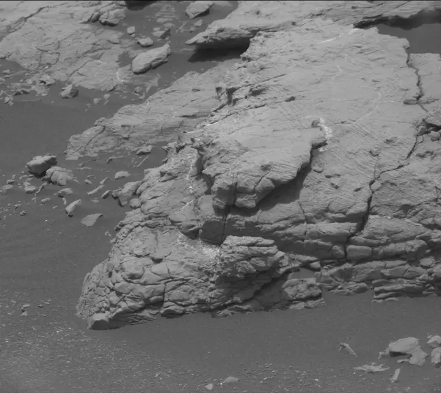 Sol 2975: Mast Camera (Mastcam)
