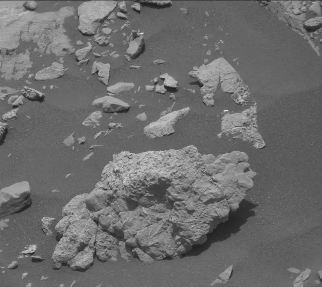 Sol 2975: Mast Camera (Mastcam)