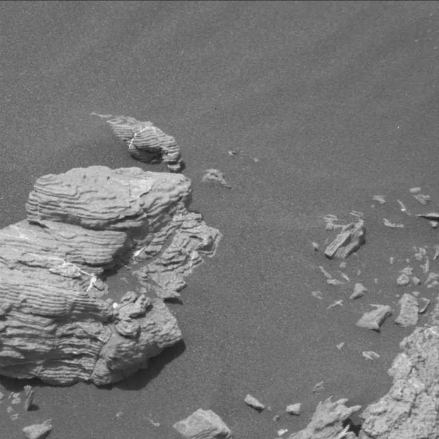 Sol 2977: Mast Camera (Mastcam)