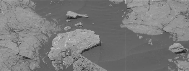 Sol 2979: Mast Camera (Mastcam)