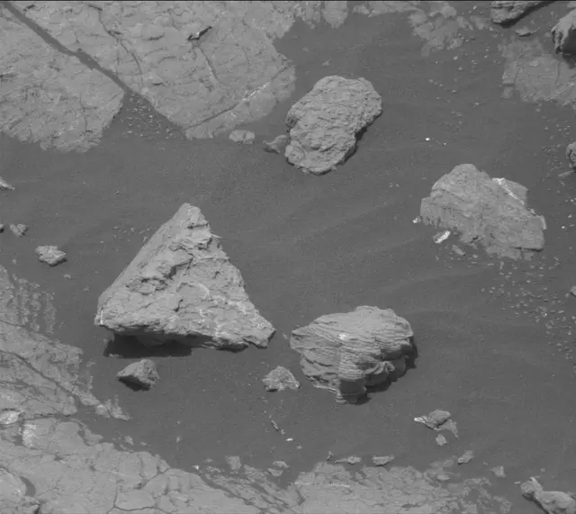 Sol 2979: Mast Camera (Mastcam)